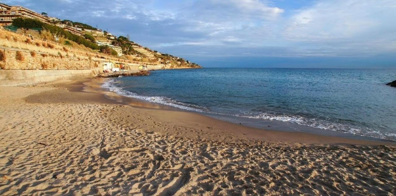 A 2 passi dal mare Apartment Sanremo Bagian luar foto
