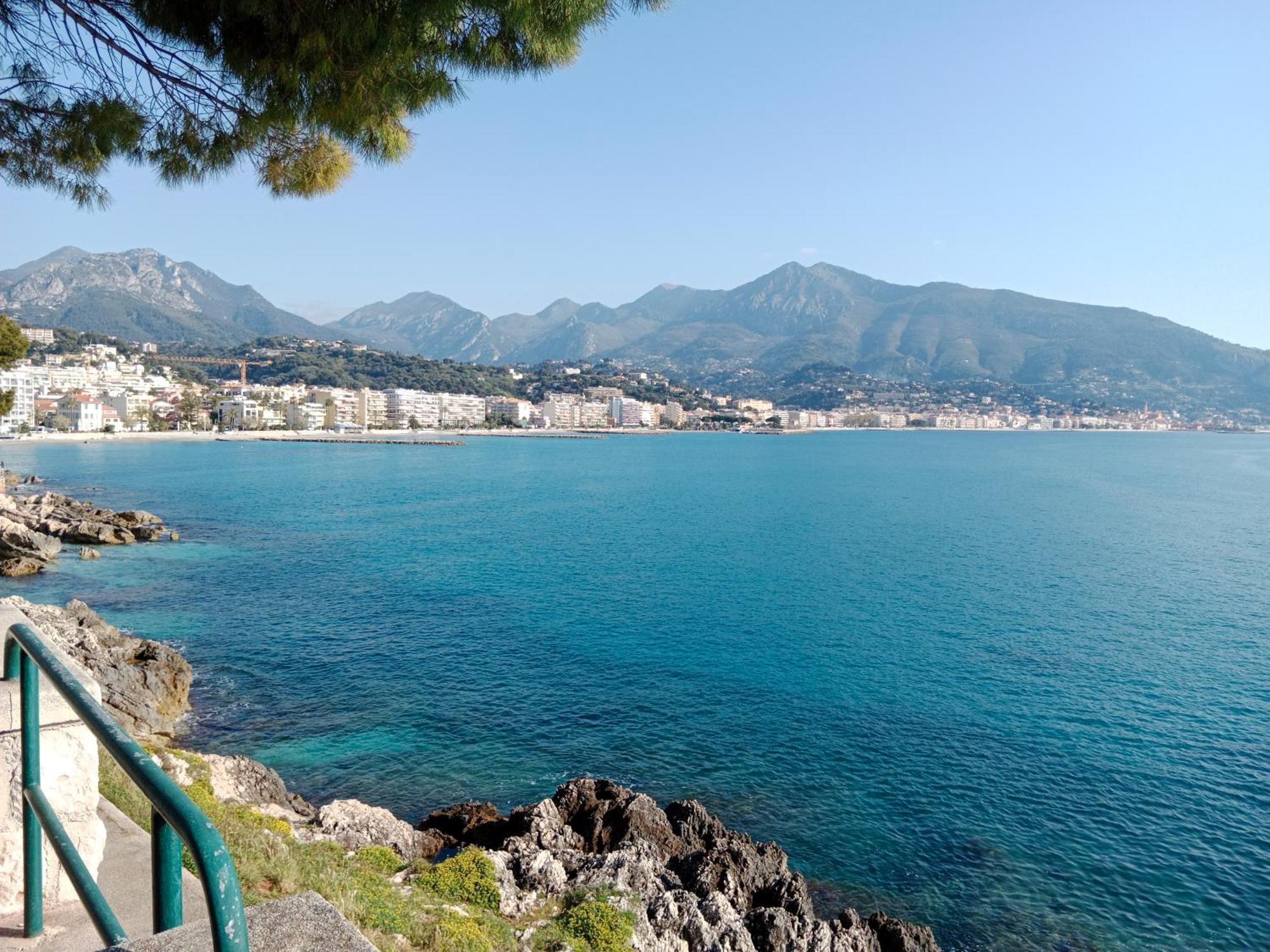 A 2 passi dal mare Apartment Sanremo Bagian luar foto