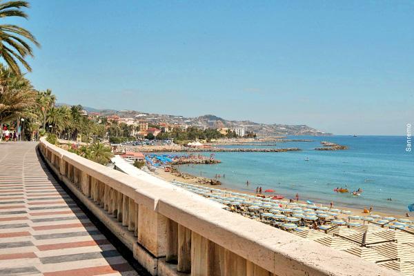 A 2 passi dal mare Apartment Sanremo Bagian luar foto